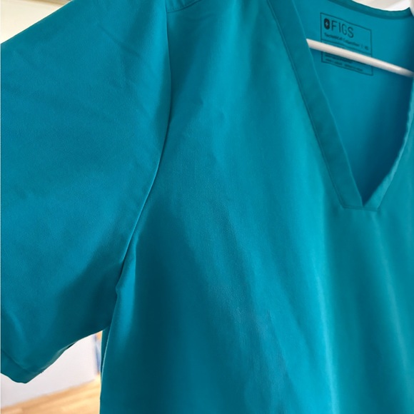 FIGS top xl bottoms xl - Picture 4 of 9